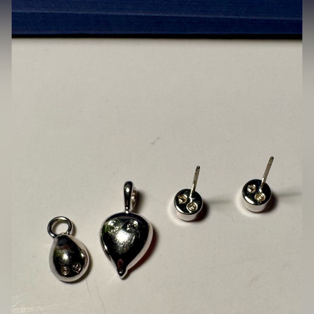 Swarovski Pink and Clear Crystal Jewelry Bundle. Studs, Pendant & Charm - Picture 8 of 12
